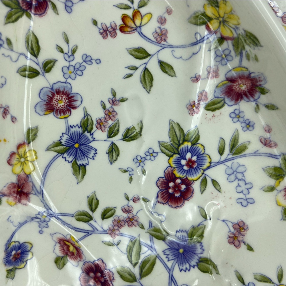 Corona Floral Leaf-Shaped Divided Plate - Picture 9 of 9